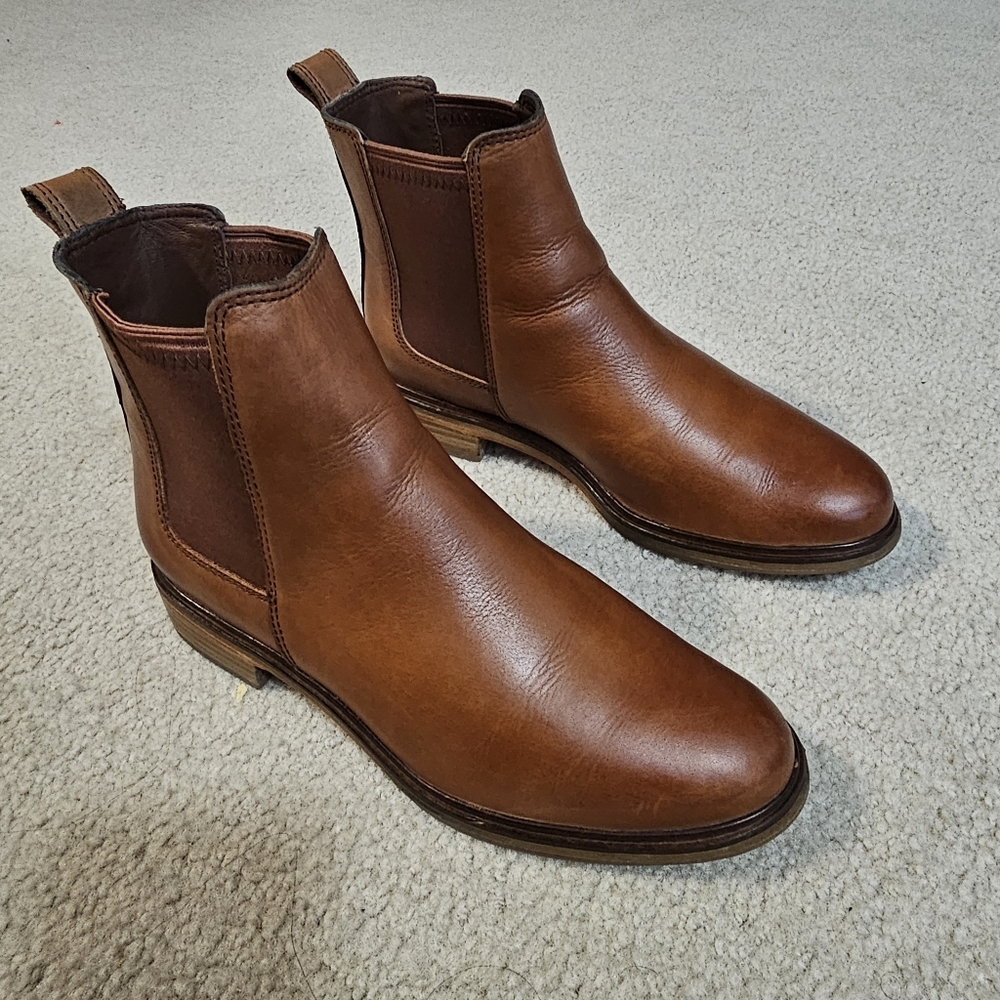 Clarks Women's Brown Leather Chelsea Ankle Boots